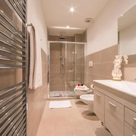 Tosca Apartment *